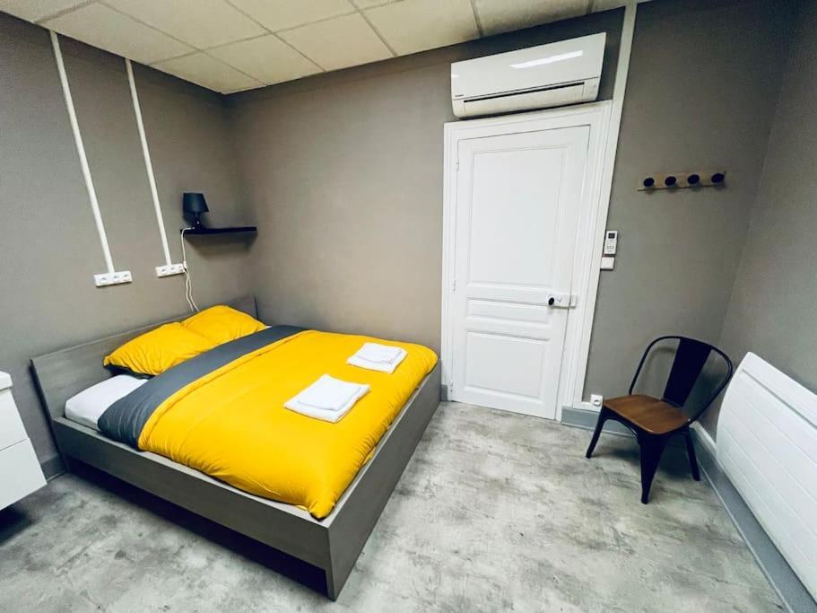 ורדון-סור-מוס Le Cocon De Sasha - Hyper Centre - Full Climatisation - Proche Gare - 1 Chambre - Canape Convertible - Gere Par Presta-Zen'Services מראה חיצוני תמונה